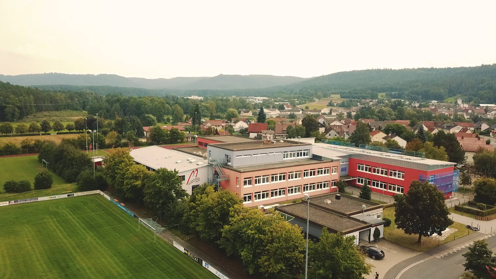 Montesori-Schule-Drohnenbild